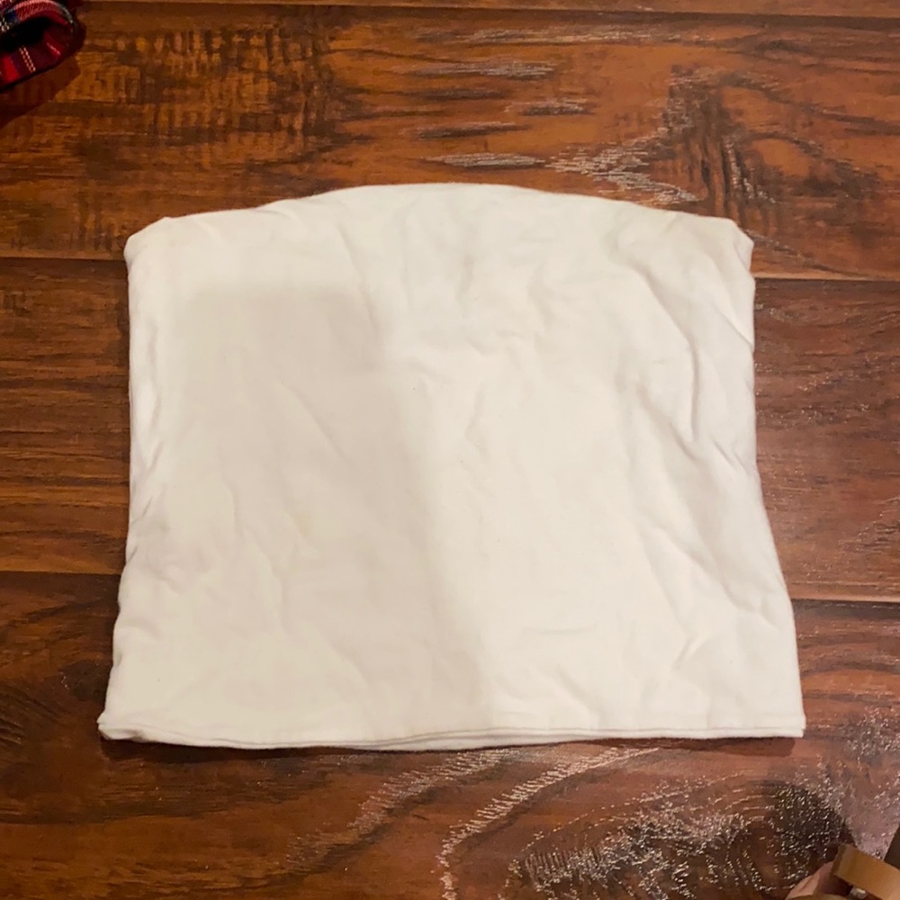 Brandy Melville tube top in white!!
